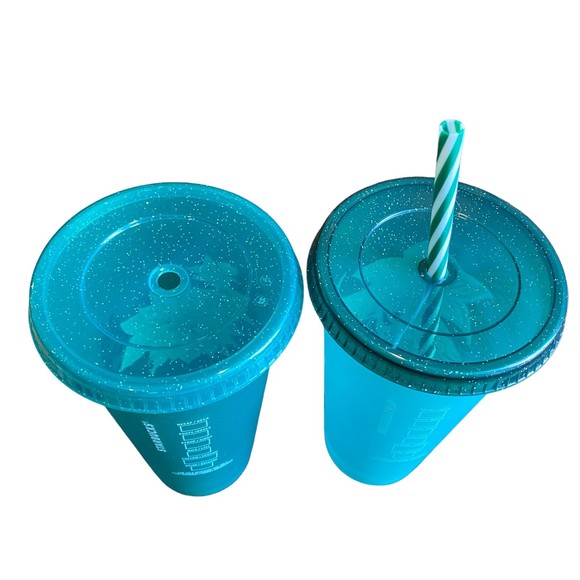 Starbucks 24oz Green Holiday 2022 Cold Cups Set of 2 w/ Lids & 1 Straw - Picture 3 of 4